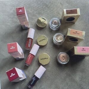 Moi Lip and Eye Collection - Red, Gold, Brown